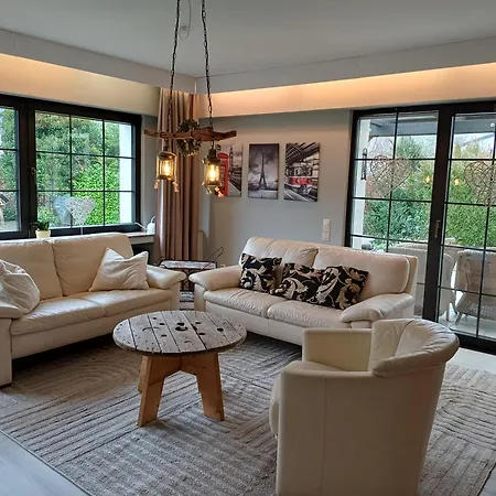 펜션 Zusammenzeit In - Inklusive Garage, Grosser Terrasse Und 3 Schlafzimmer - Ideal Fuer Familien Und Freunde - Hunde Freundlich *