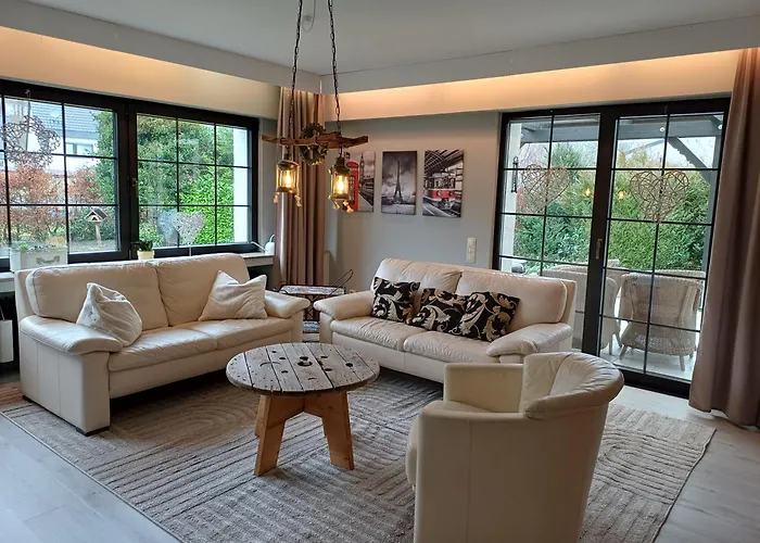 펜션 Zusammenzeit In - Inklusive Garage, Grosser Terrasse Und 3 Schlafzimmer - Ideal Fuer Familien Und Freunde - Hunde Freundlich *